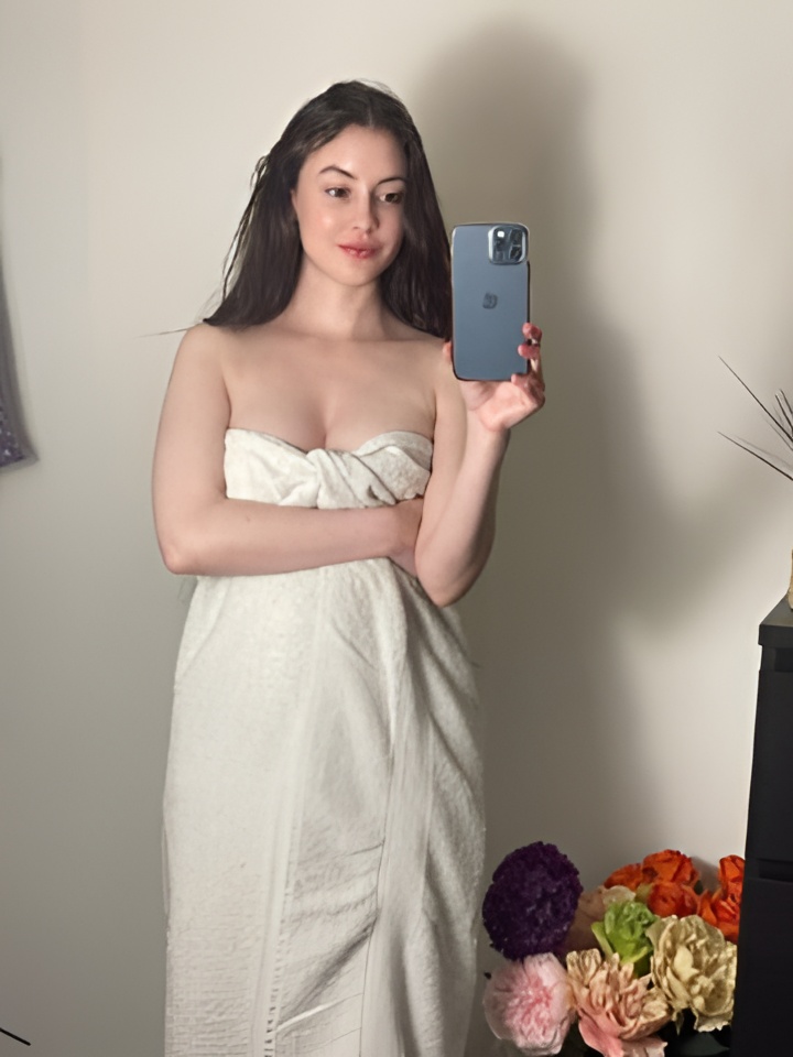 Ната привлекальеная девушка из Карачаевск цена от 2000 руб