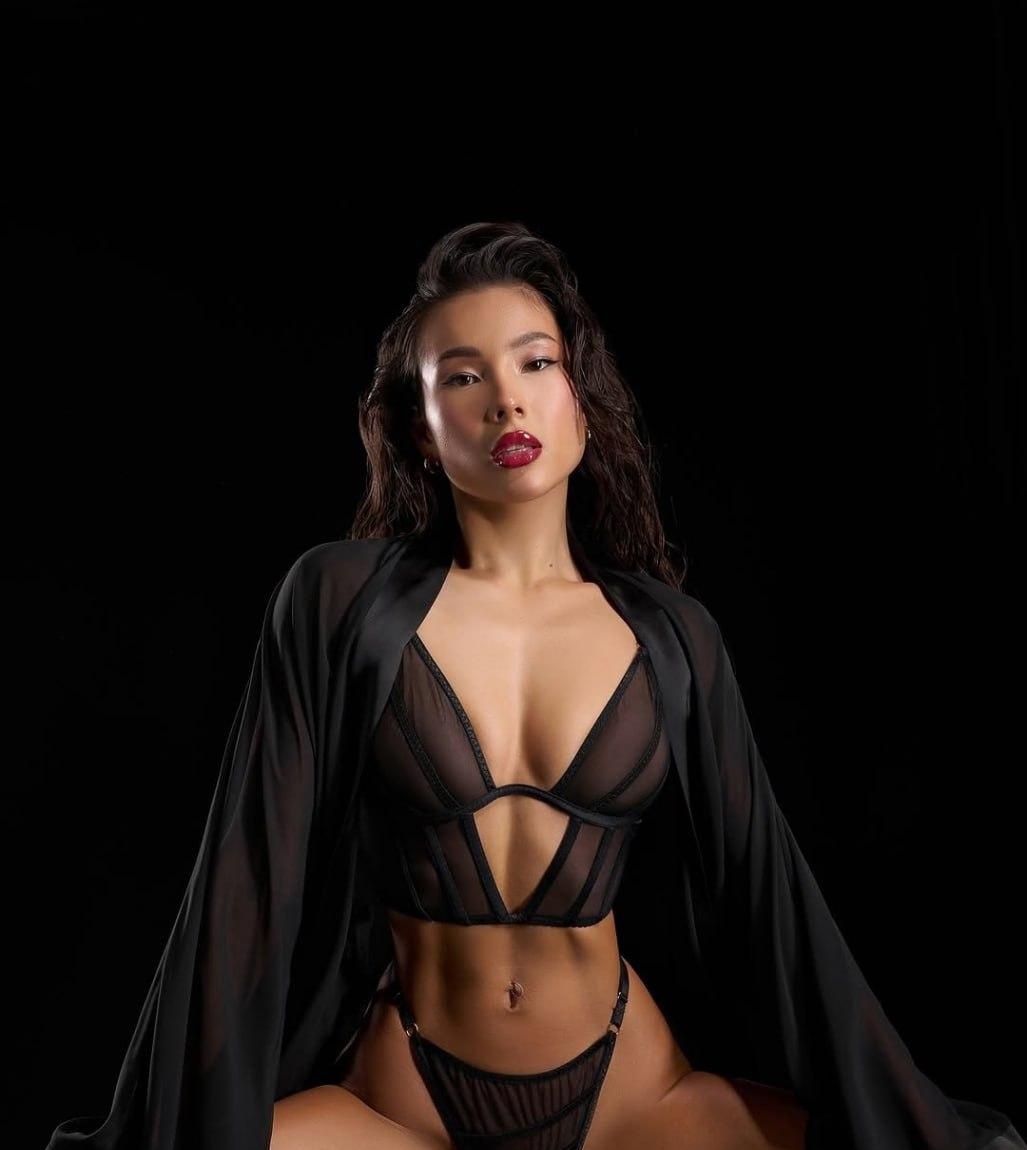 АСЯ привлекальеная девушка из Карачаевск цена от 6000 руб