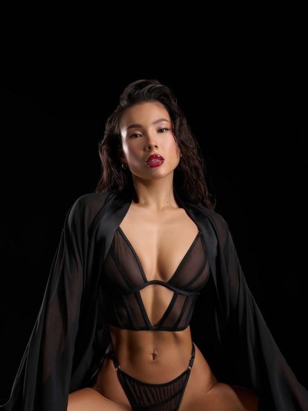 АСЯ привлекательная девушка из Карачаевск цена от 6000 руб